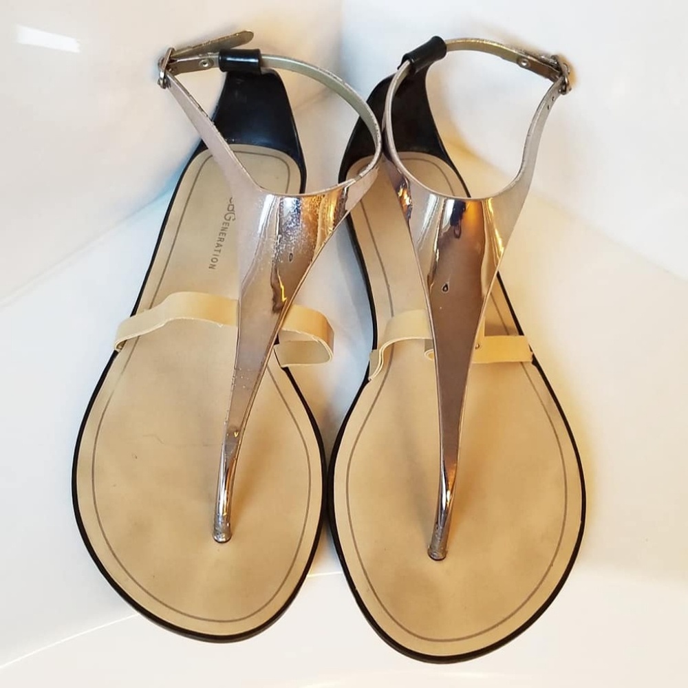 💥Part of 3 for 20💥BCBGeneration Sandals